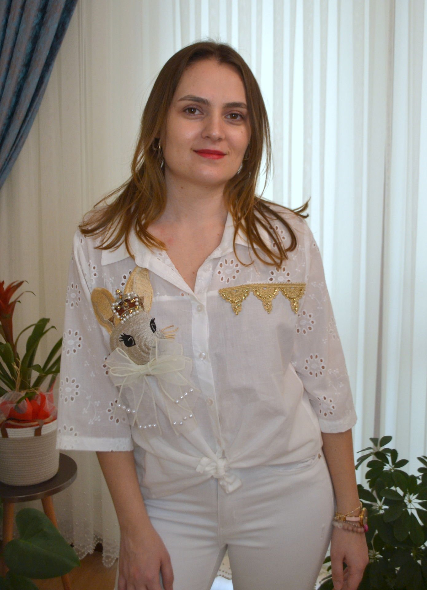 Süslü Tavşan Fistolu Kısa Gömlek