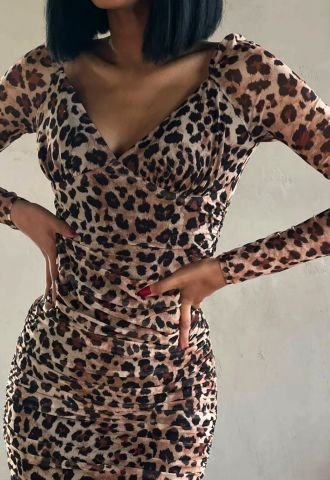 Göğüs Detaylı Leopar Elbise
