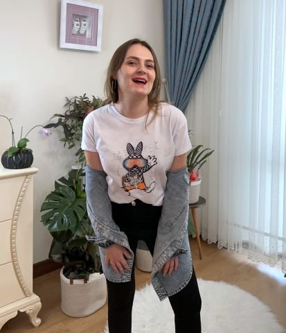 Taşlı Tavşan T-Shirt