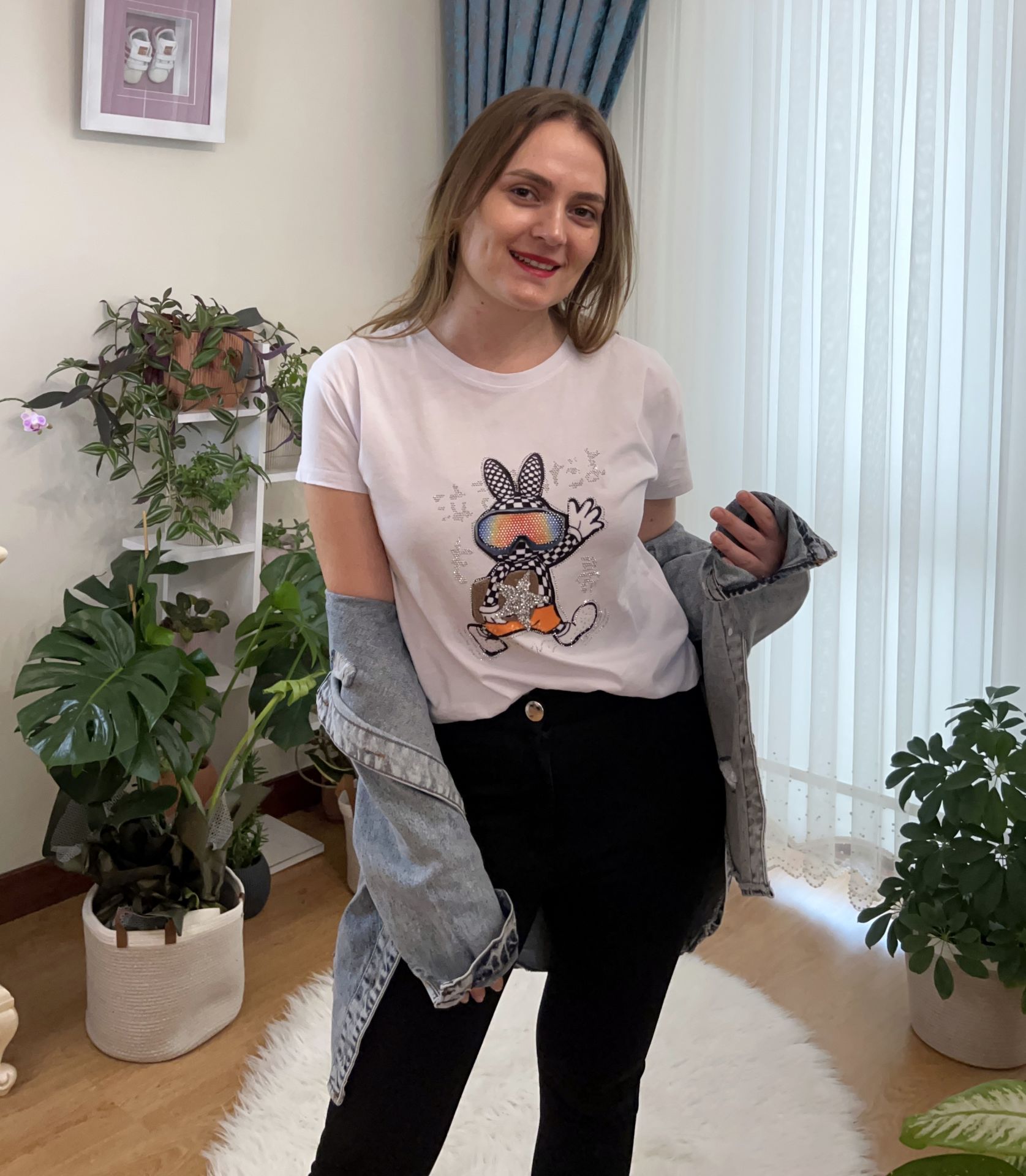 Taşlı Tavşan T-Shirt