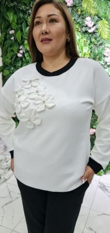 Çiçek Detaylı Taşlı Eşofman Takımı